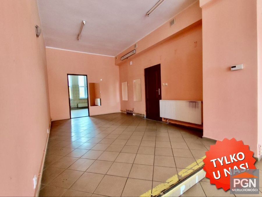 Lokal użytkowy 99 m² na Rynku w Trzebiatowie (z projektem na dwa mieszkania) Trzebiatów, Rynek  100m2 Foto 1