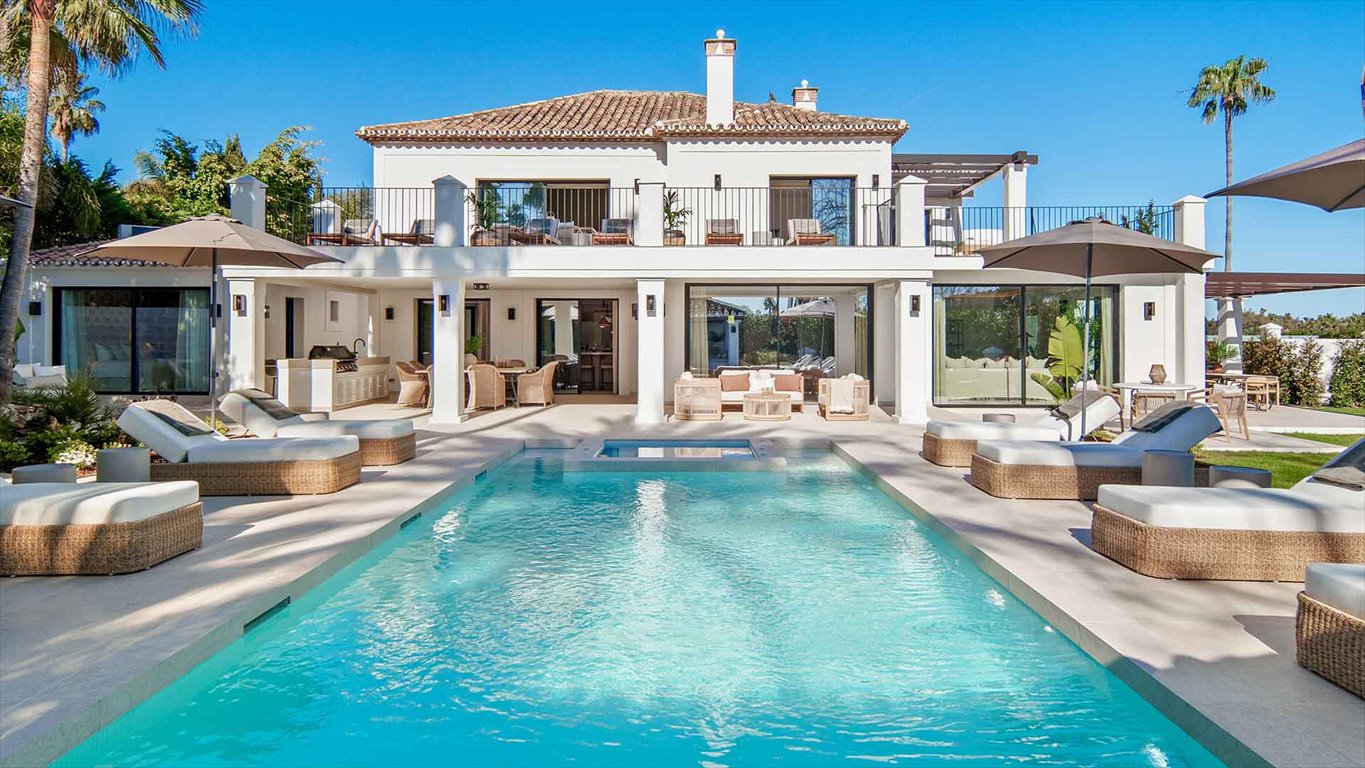 Luksusowa villa przy golfie z prywatnym basenem i panoramicznymi widokami Hiszpania, Nueva Andalucia, Nueva Andalucia  578m2 Foto 1