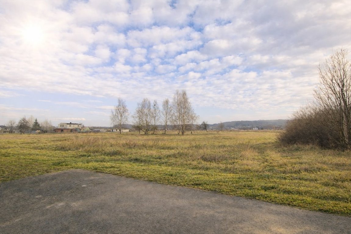 Działki budowlane w Bełsznicy z mediami i płaskim terenem Bełsznica, Wałowa  1 267m2 Foto 1