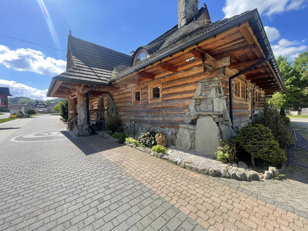 Karczma z 2004 r. z rozbudową, 350 miejsc, basen, Spa Zawoja  826m2 Foto 1