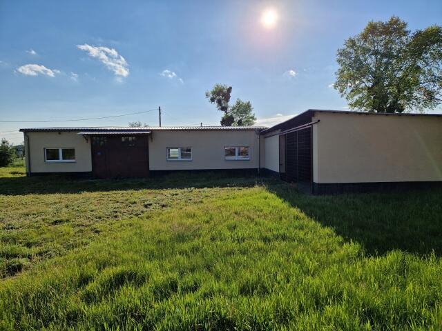 Do sprzedania inwestycja z halami i działką 47 arów w Malni Malnia, Opolska  240m2 Foto 1