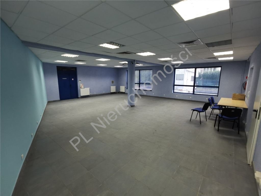 Do sprzedania przestronny lokal usługowo-biurowo-handlowy 527 m² w Warszawie Warszawa, Targówek  528m2 Foto 1
