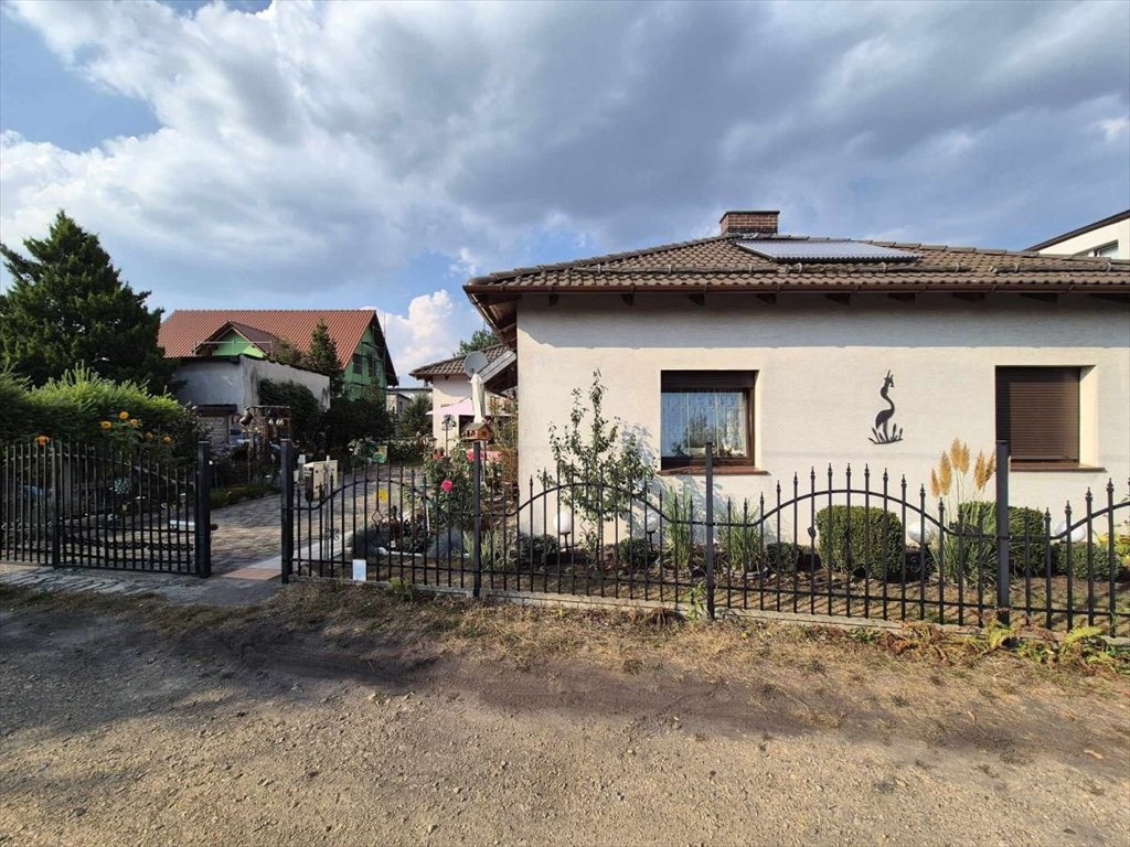 Dom 140m2 z garażem, tarasem i ogrodem w Kaletach Kalety  140m2 Foto 1