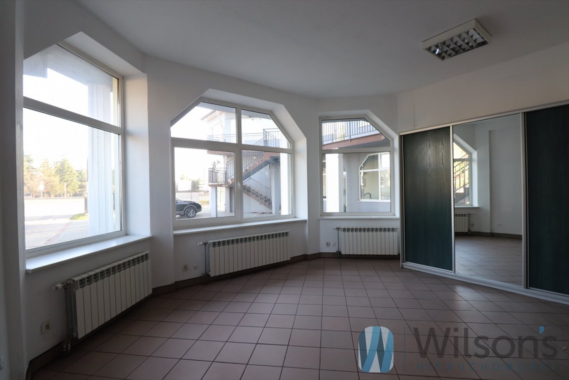 Lokal handlowo-usługowy 120 m² przy głównej trasie - polecam! Janki, Al. Krakowska  120m2 Foto 1