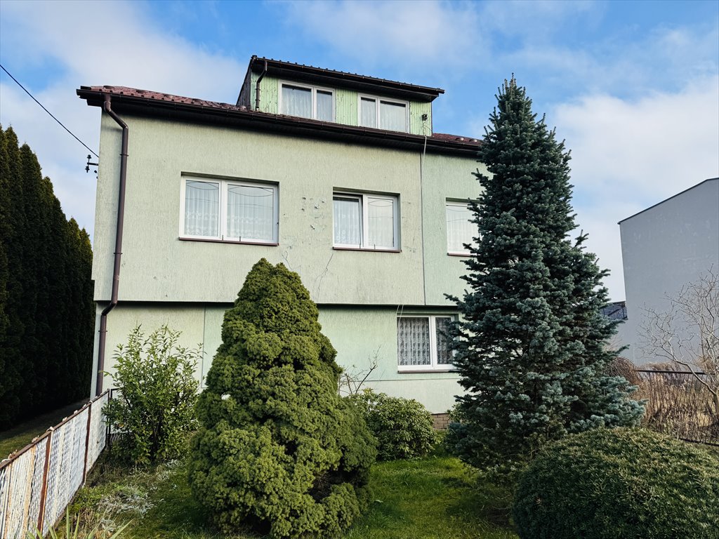 Dom z potencjałem, 7 000 m² działki, adaptacja poddasza Konopiska  250m2 Foto 1