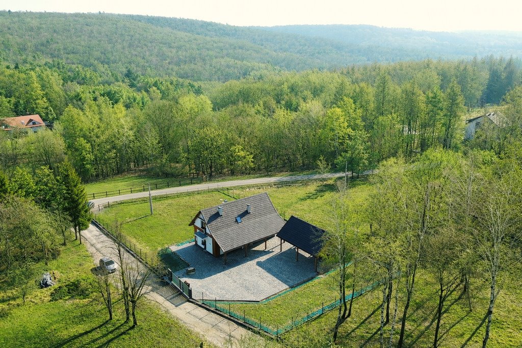 Nowoczesny dom 120 m² z dużą działką 22 arów w Lubenii Lubenia  120m2 Foto 1