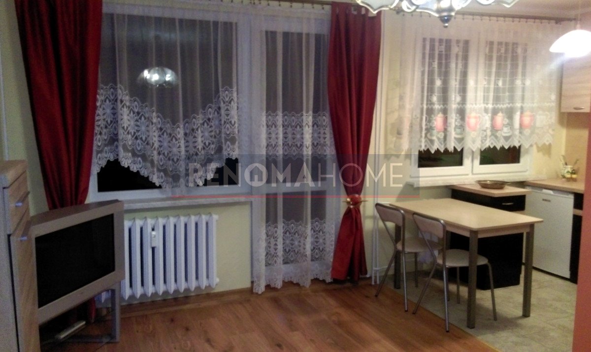 Słoneczna kawalerka z balkonem, po remoncie, widok na góry Wałbrzych, Piaskowa Góra  27m2 Foto 1