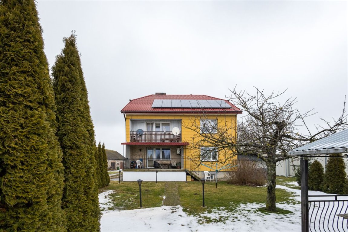 Dom z 2 mieszkaniami, 200 m², potencjał inwestycyjny Tchórz  200m2 Foto 1