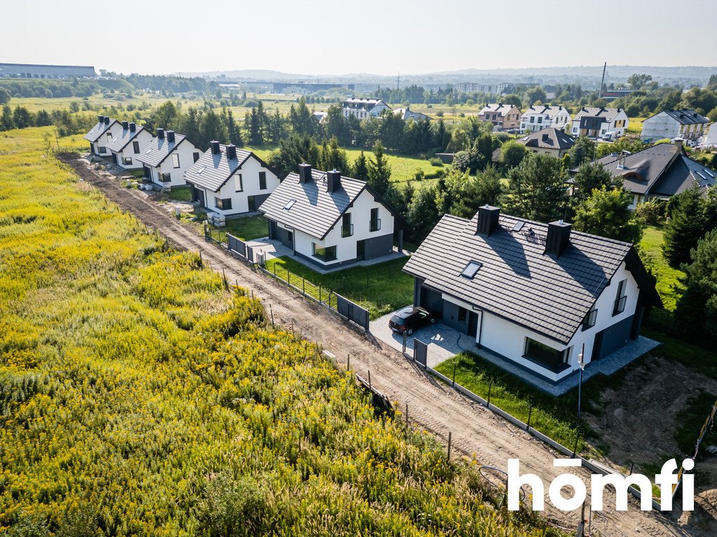 Nowoczesny dom 137 m2 z garażem i ogrodem w Skawinie Skawina, Tyniecka  137m2 Foto 1