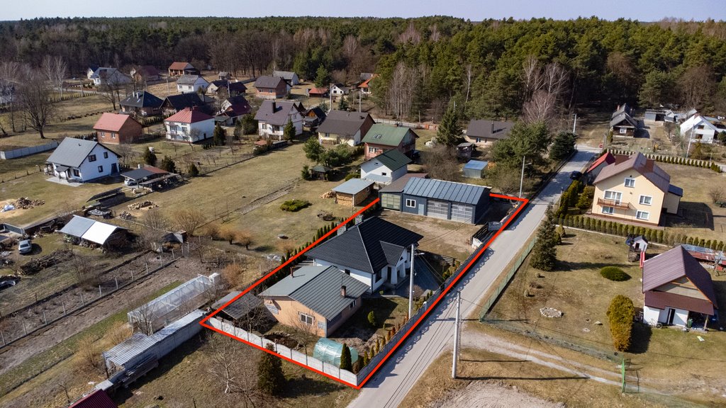 Zapraszam do obejrzenia domu z halą i inwestycyjnym potencjałem Giedlarowa  258m2 Foto 1
