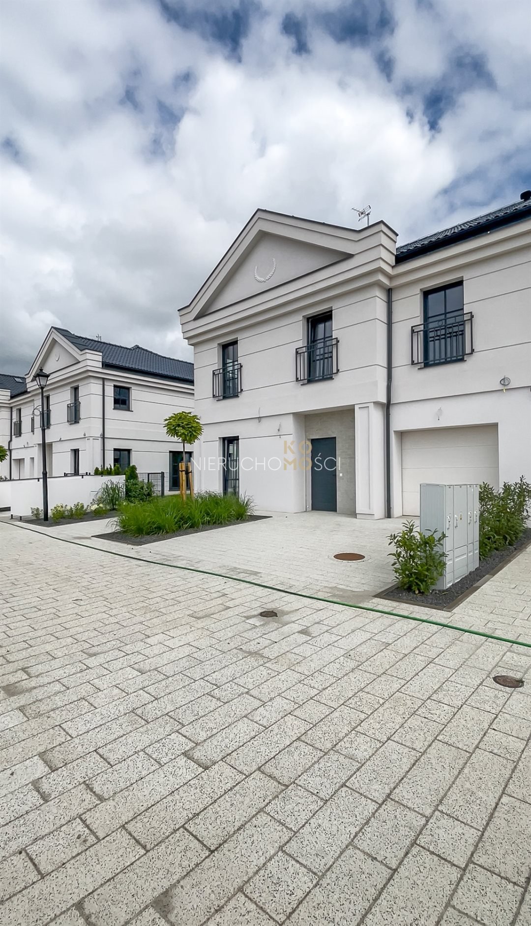 Dom na sprzedaż Cesarzowice  160m2 Foto 1