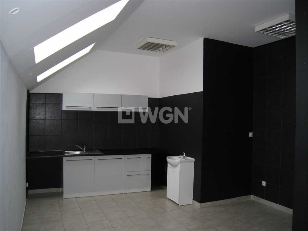 Zapraszam do wynajęcia 125 m² przestronnego lokalu z ogrzewaniem podłogowym Żarki, Żarki  125m2 Foto 1