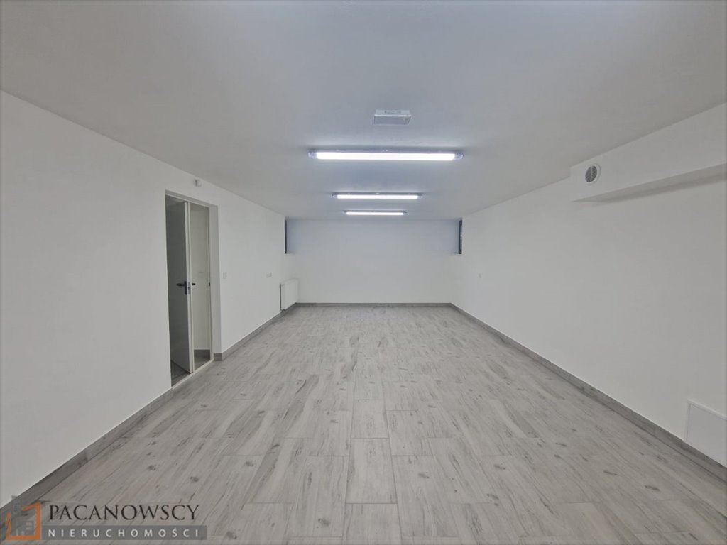 Lokal biurowy 107 m2 przy drodze wojewódzkiej - parking i dostępność Brzozówka Korzkiewska  107m2 Foto 1