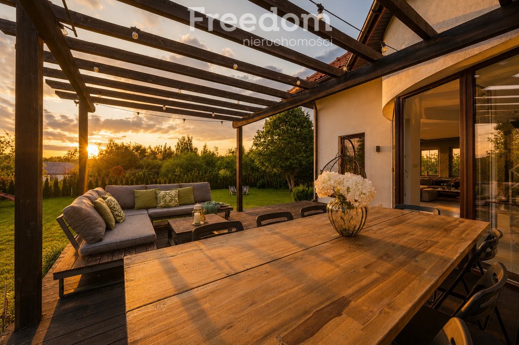 Do sprzedania nowoczesny dom 219 m² z ogrodem w Kawęczynku: Kawęczynek: Prosta