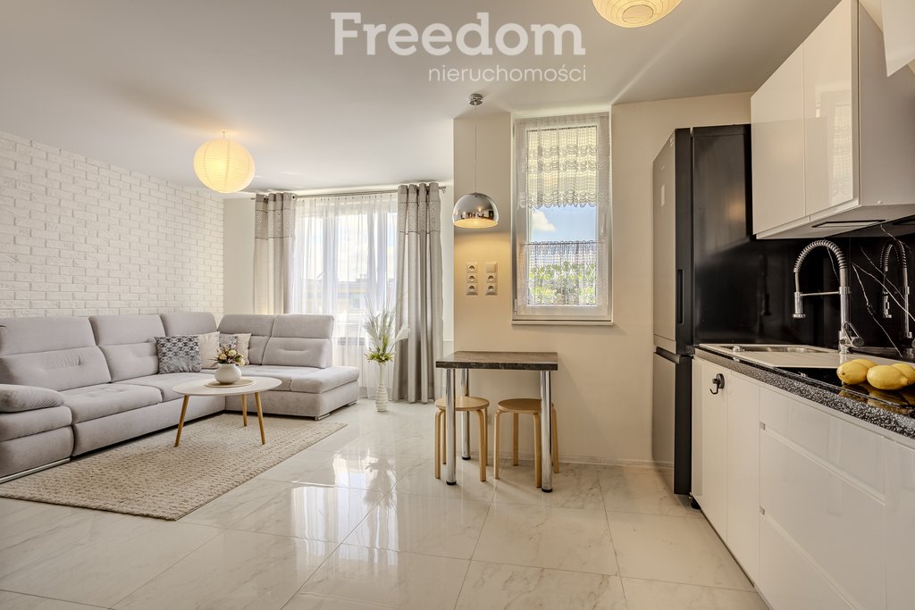 Zapraszam do obejrzenia 62,5 m² mieszkania w Ełku z balkonem i cichą lokalizacją Ełk, Wojska Polskiego  63m2 Foto 1