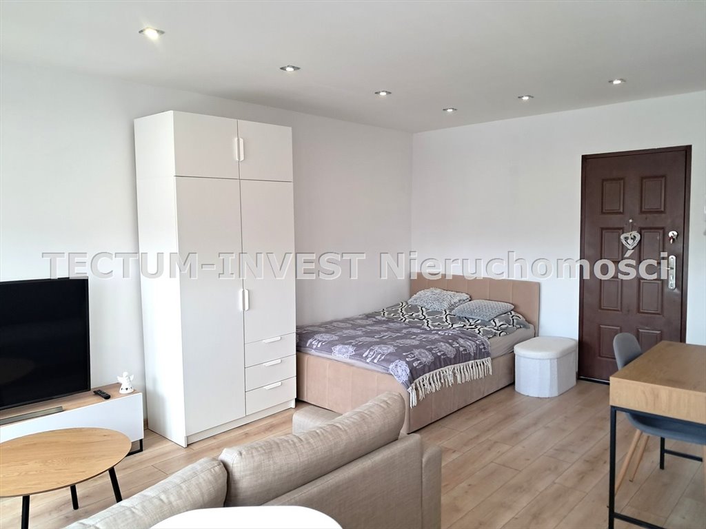 Kawalerka po remoncie z aneksem i piwnicą w centrum Pszowa Pszów  27m2 Foto 1