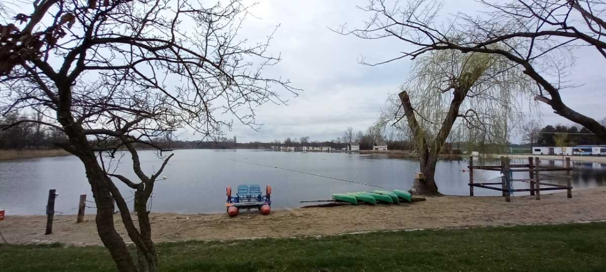 Działka rekreacyjna na sprzedaż Jezierzany, Jezierzany  200m2 Foto 3