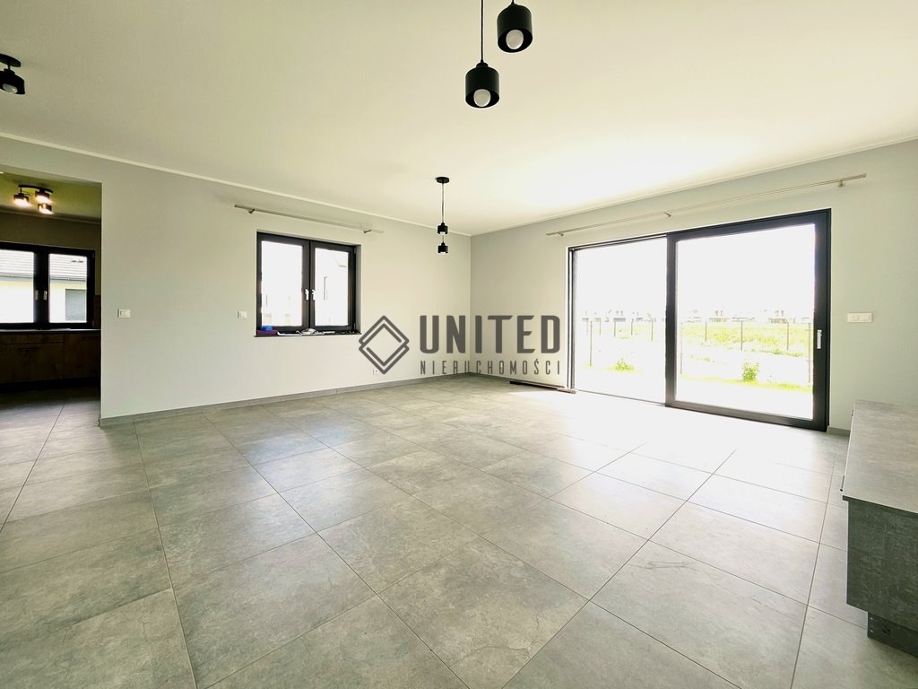 Dom na sprzedaż Tyniec Mały, Świdnicka  151m2 Foto 1