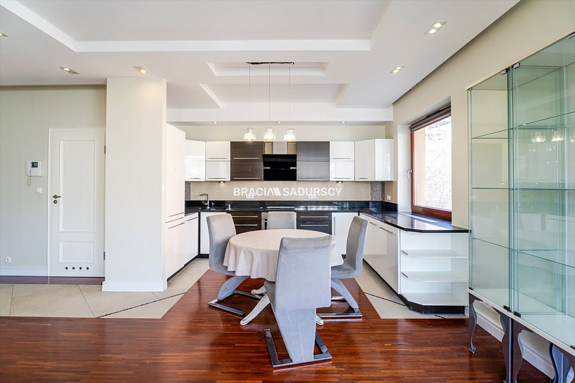 Nowoczesne 3-pokojowe mieszkanie z dużym balkonem w Kamienicach Herbowych Kraków, Krowodrza, Łobzów, Poznańska  83m2 Foto 1