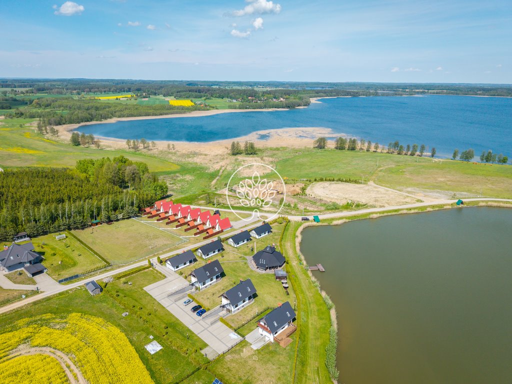 Kompleks wypoczynkowy na Mazurach z 7 domkami i infrastrukturą Sterławki Średnie  533m2 Foto 1
