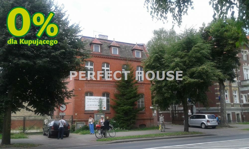 Zabytkowy obiekt z biurem i magazynem, 1490 m², Pyrzyce Pyrzyce  1 490m2 Foto 1