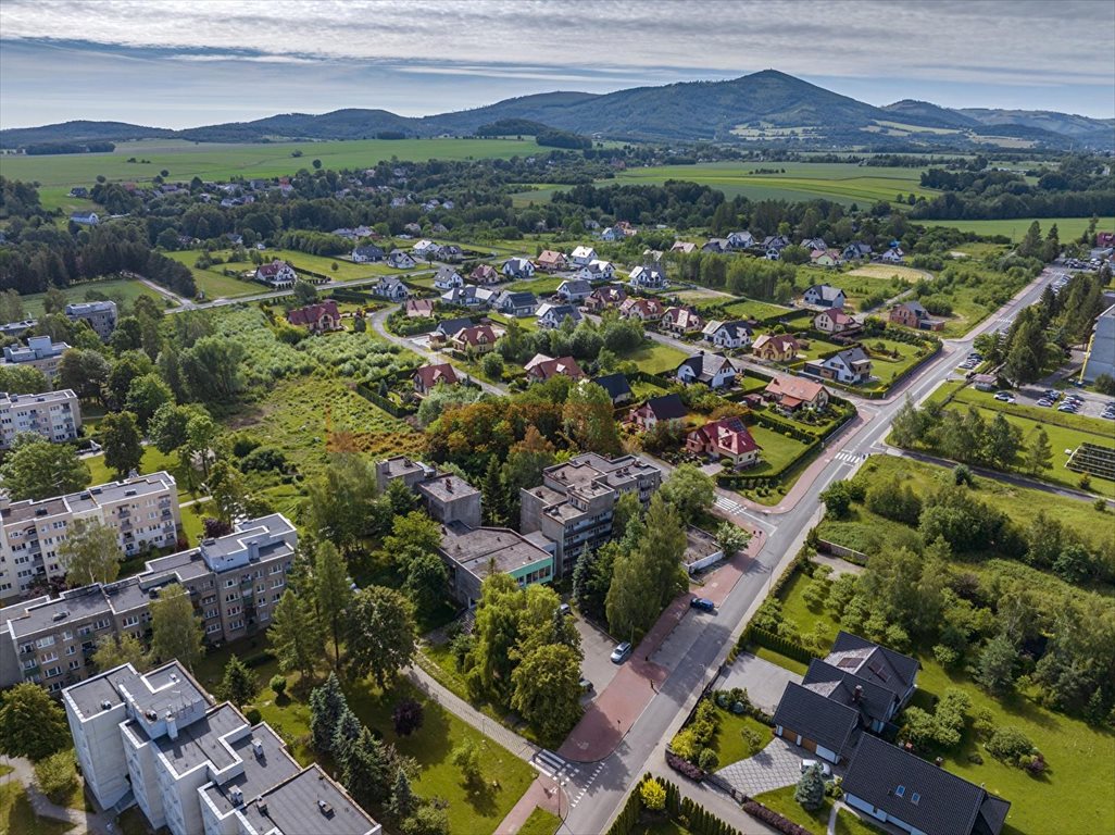 Lokal użytkowy na sprzedaż Głuchołazy, Centrum  3 138m2 Foto 1