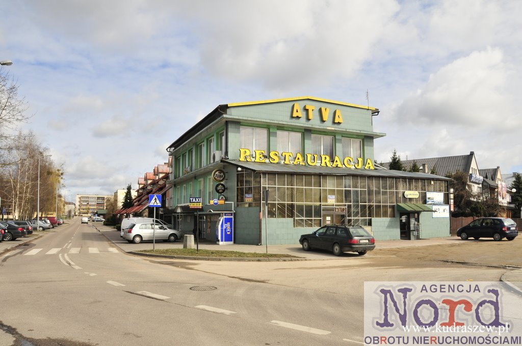 Lokal usługowy 1087 m2 z restauracją i sklepami w Augustowie Augustów  1 087m2 Foto 1