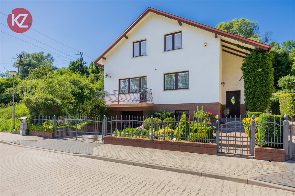 Zapraszam do obejrzenia przestronnego domu z ogrodem i garażem w Ujściu Ujście, Wojska Polskiego  262m2 Foto 1