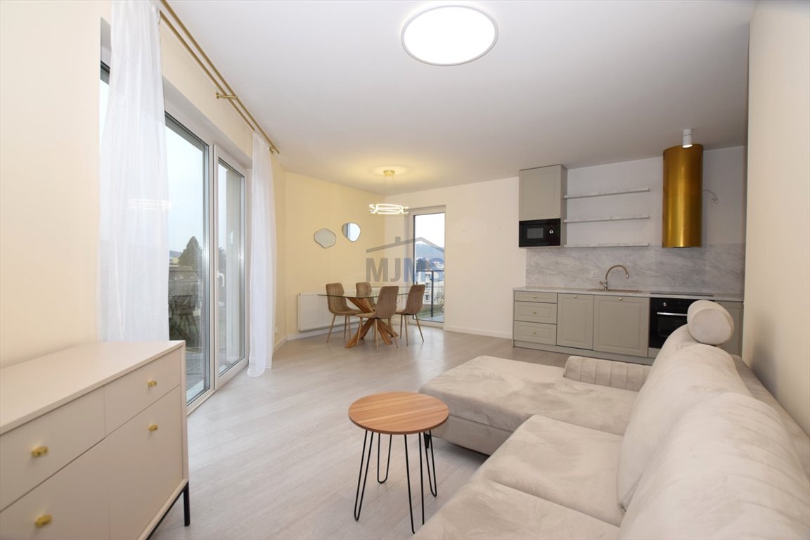 Nowoczesne 3-pokojowe mieszkanie z 3 balkonami w centrum Rumi Rumia, Marynarska  57m2 Foto 1