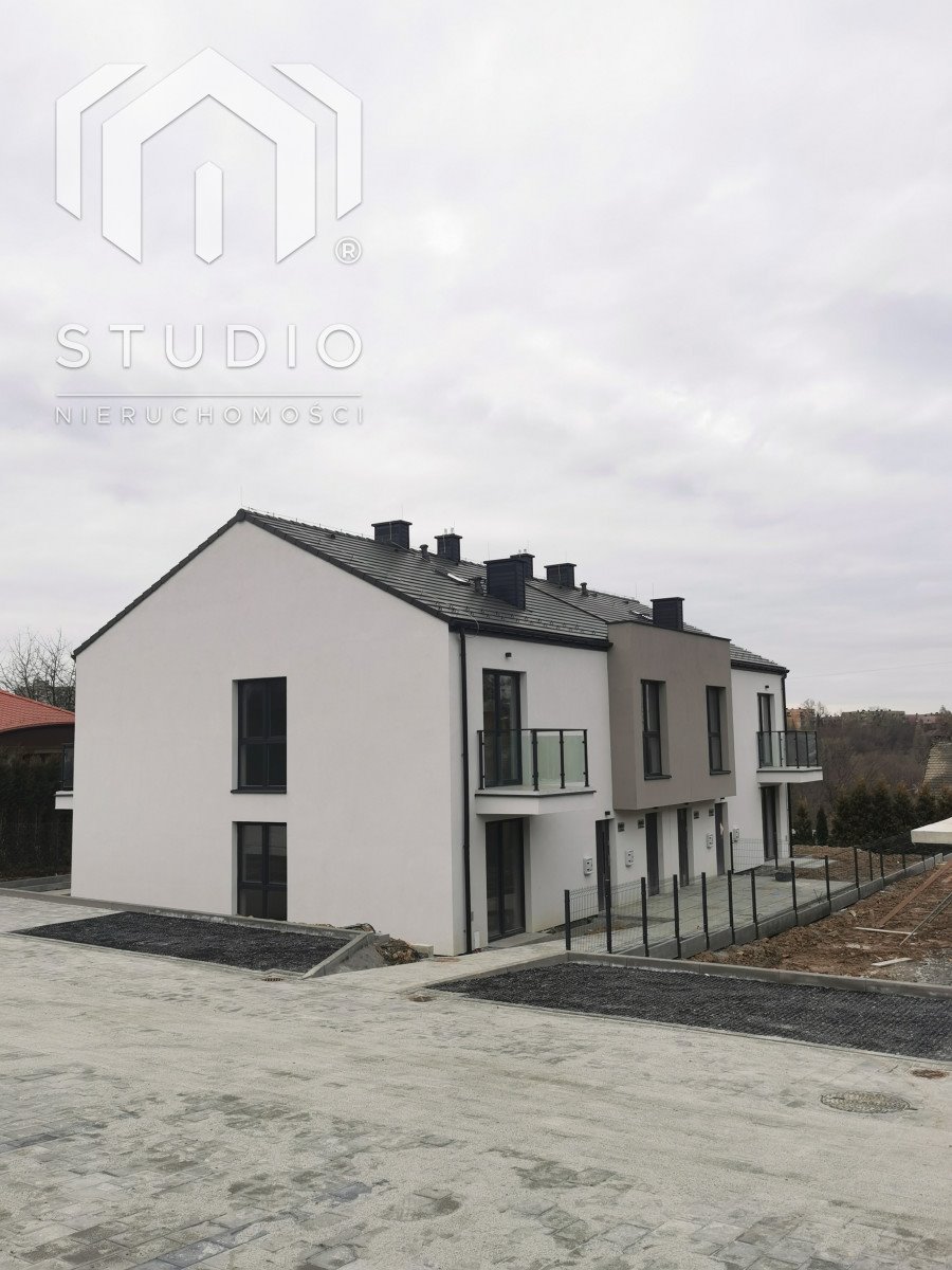 Mieszkanie czteropokojowe  na sprzedaż Bielsko-Biała, Kamienica, Kolista  68m2 Foto 4