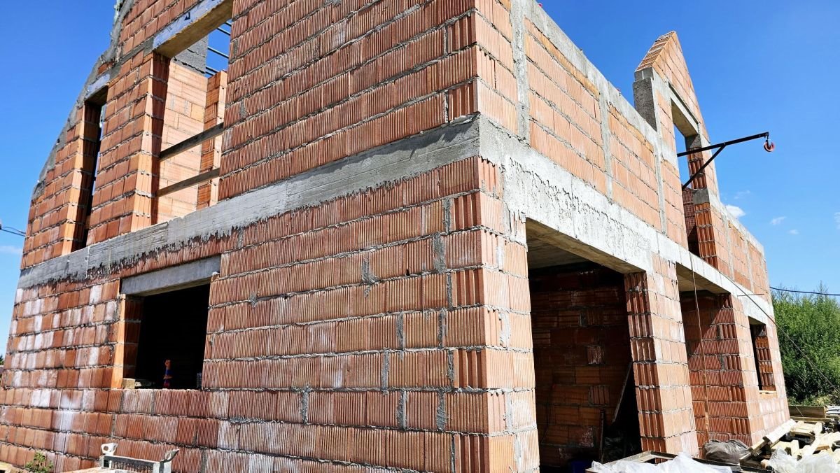 Dom w stanie surowym z możliwością wykończenia w Jasionce Jasionka  136m2 Foto 1