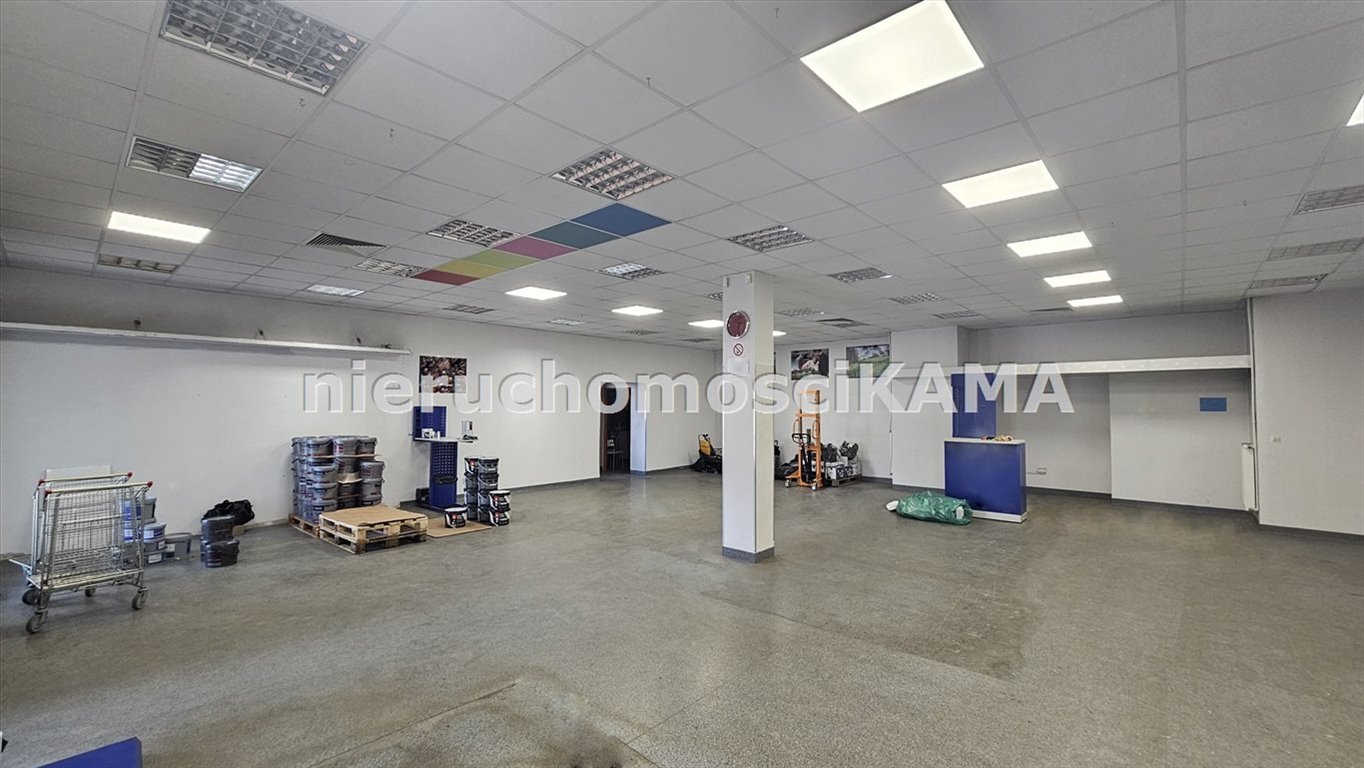 Wynajem 240 m2 w Bielsko-Bałej z parkingiem i rampą Bielsko-Biała  240m2 Foto 1