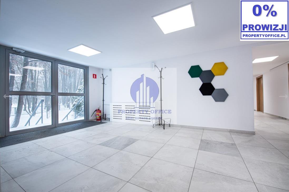 Przestronny lokal biurowy 35 m2 z dużym pokojem i dostępem do światła Warszawa, Mokotów, Żwirki i Wigury  35m2 Foto 1