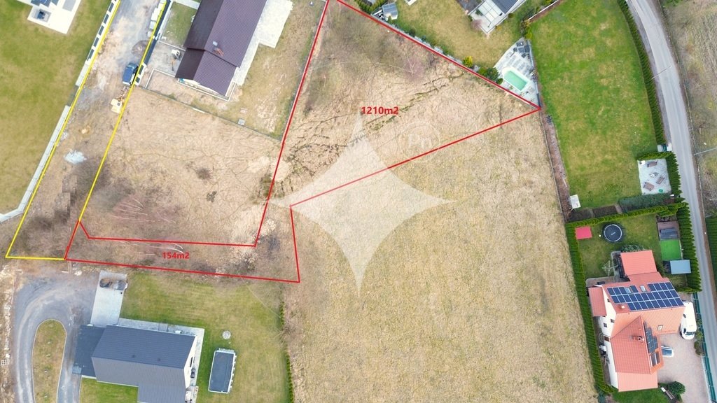 Działka 1364 m2 z pięknymi krajobrazami i dostępem do zieleni Otok  1 364m2 Foto 1