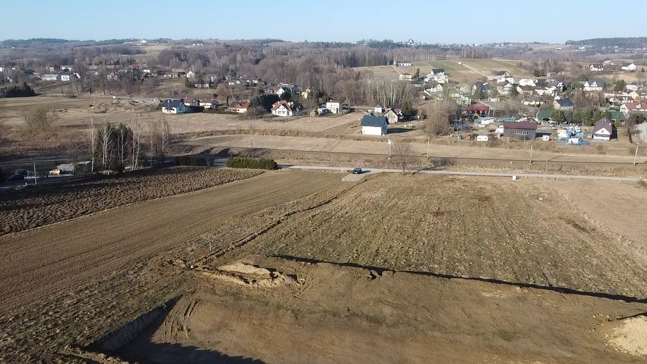 Działka budowlana w Zagórzanach, 1662 m², blisko szkoły Zagórzany  1 662m2 Foto 1