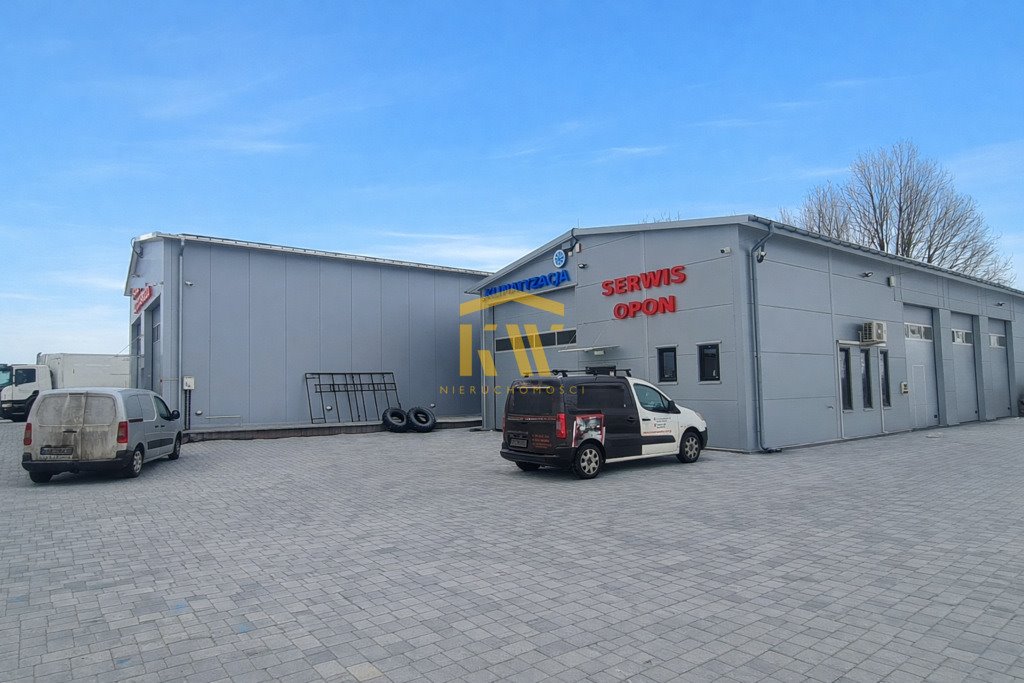 Hale 600 m2 z biurami, parkingiem, gotowe do pracy Maków  600m2 Foto 1