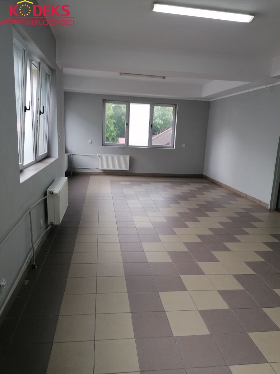 Lokal użytkowy na wynajem Legionowo  90m2 Foto 1