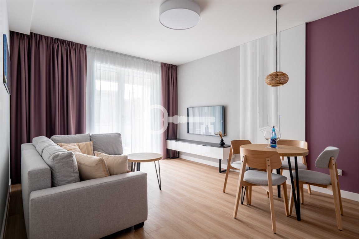 Mieszkanie dwupokojowe na sprzedaż Jurata, Wojska Polskiego  43m2 Foto 1