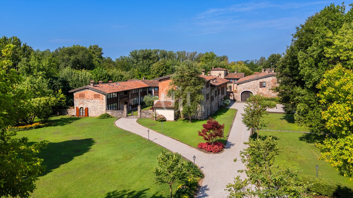 Kawalerka na sprzedaż Włochy, Bedizzole  80m2 Foto 1