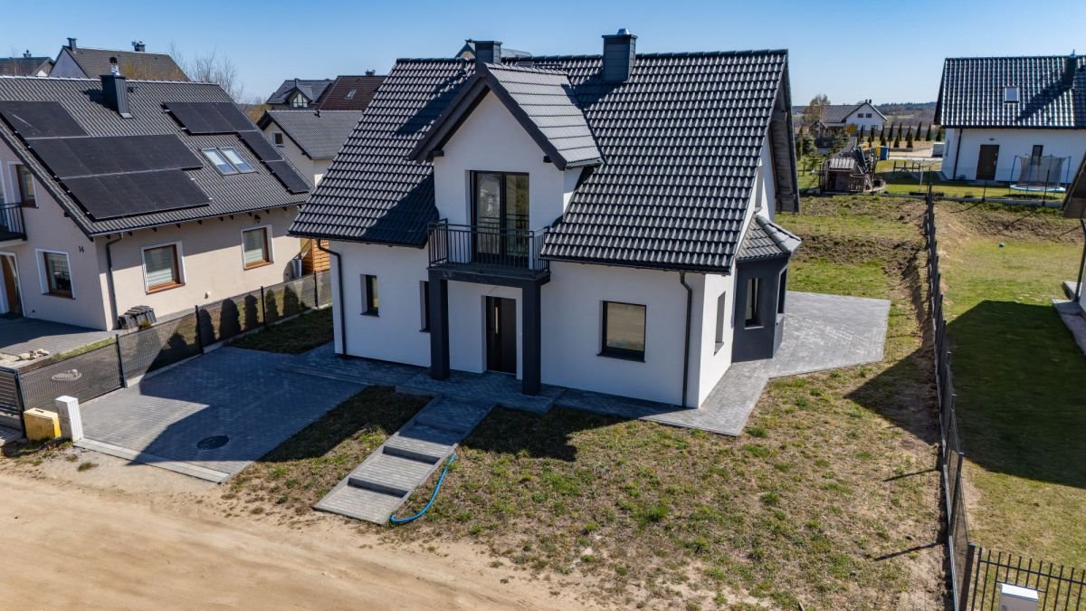 Dom wolnostojący 139 m² (700 m² działki) w Przyjaźni Przyjaźń, Rumiankowa  139m2 Foto 1