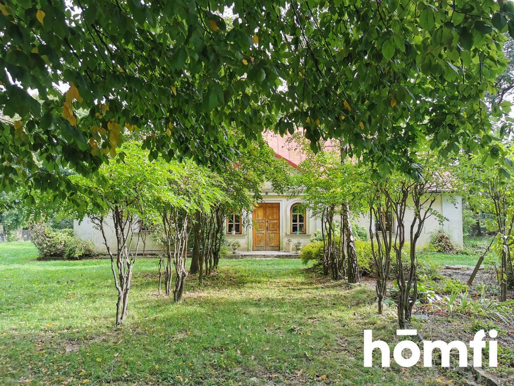 Urokliwy dworek z 1905 r. na dużej działce, odnowiony, 4 pokoje Choiny  260m2 Foto 1