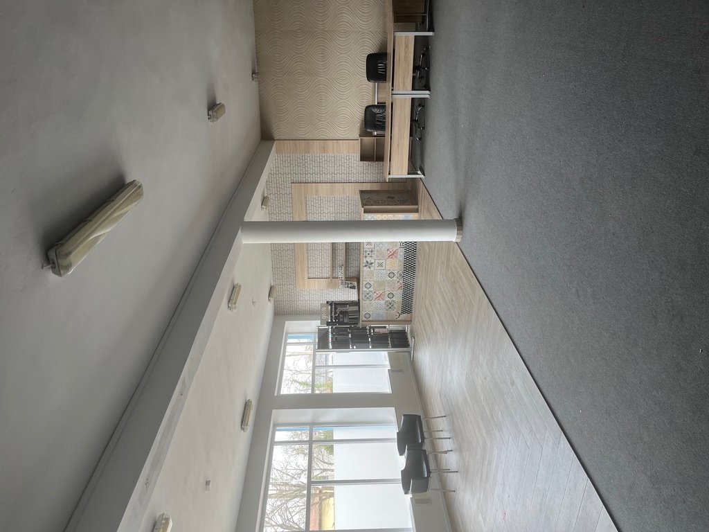 Lokal użytkowy na wynajem Milanówek  270m2 Foto 1