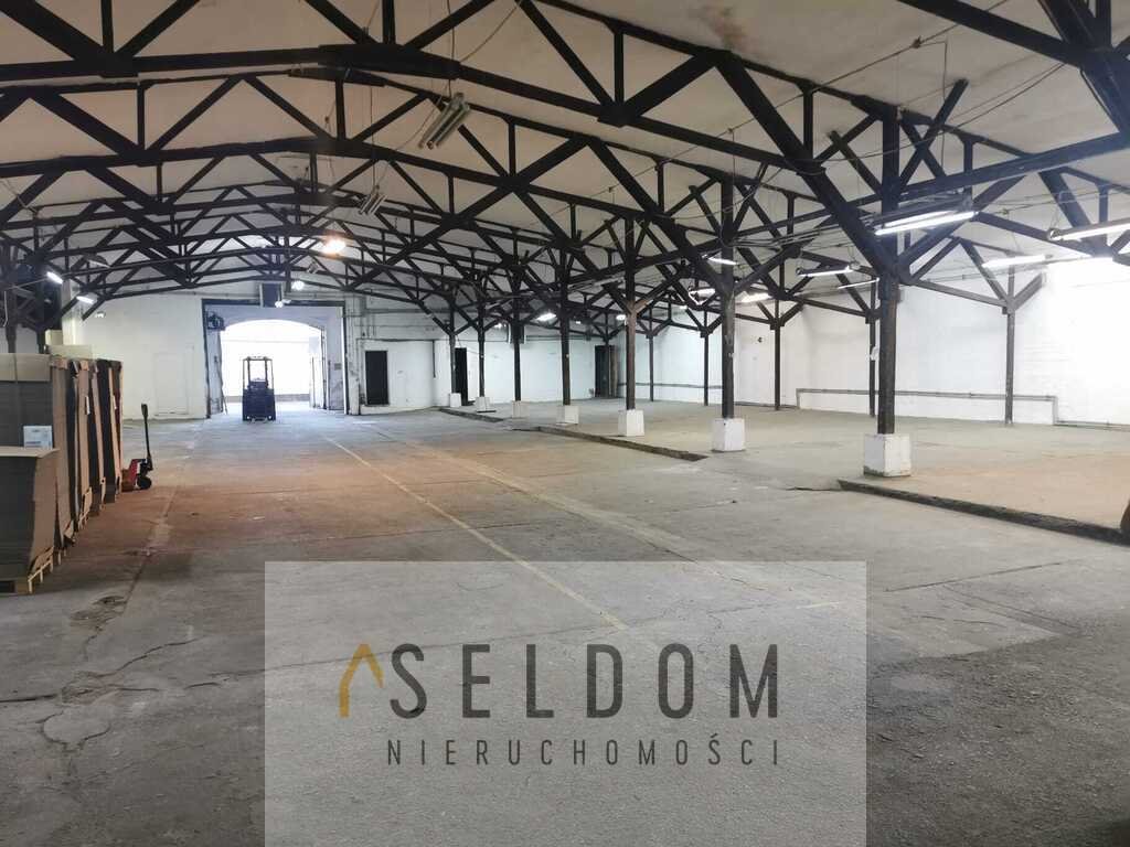 Magazyn na sprzedaż Jelenia Góra, Centrum  1 298m2 Foto 1