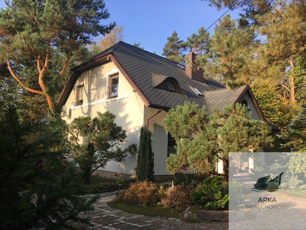 Do sprzedania przestronny dom z 6 pokojami i stawem w Jezierzycach Szczecin, Jezierzyce  253m2 Foto 1