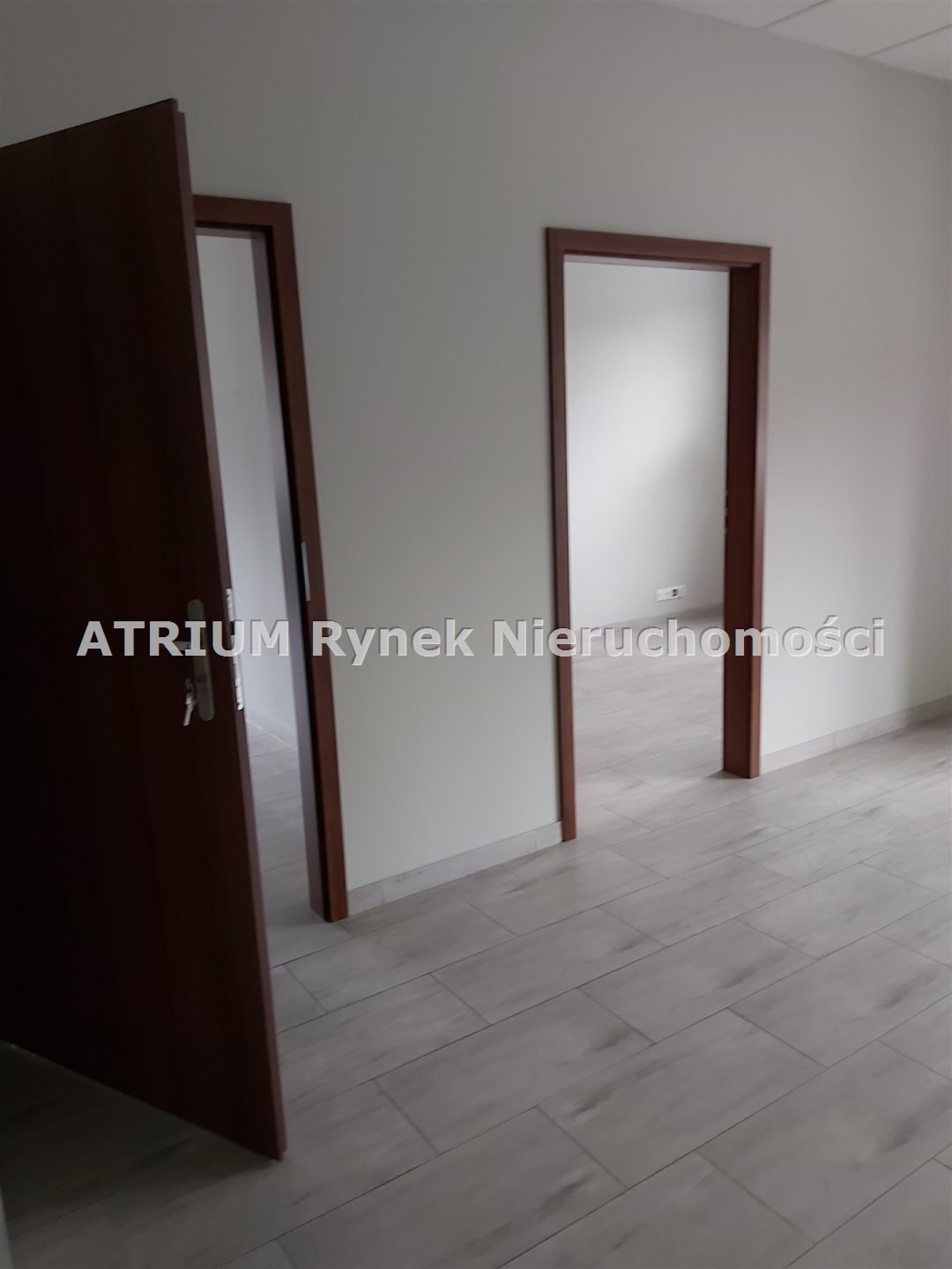 Lokal użytkowy na wynajem Piotrków Trybunalski  65m2 Foto 1