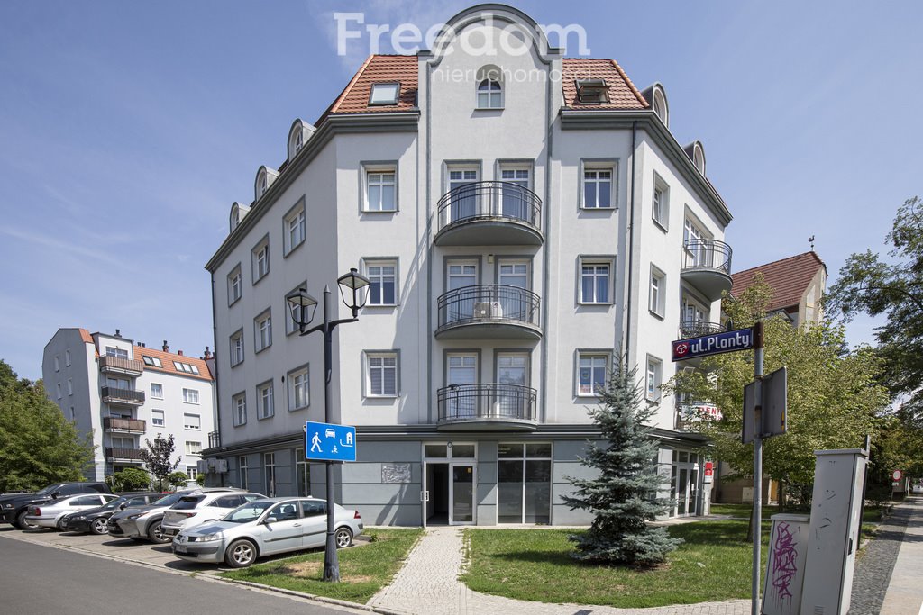 Lokal użytkowy 330 m2 Brzeg - na wynajem z dużymi witrynami Brzeg, Robotnicza  330m2 Foto 1