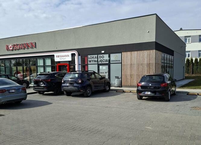 Lokal usługowy 125 m2 w Rynie, blisko sklepów Ryn, Zielona  125m2 Foto 1