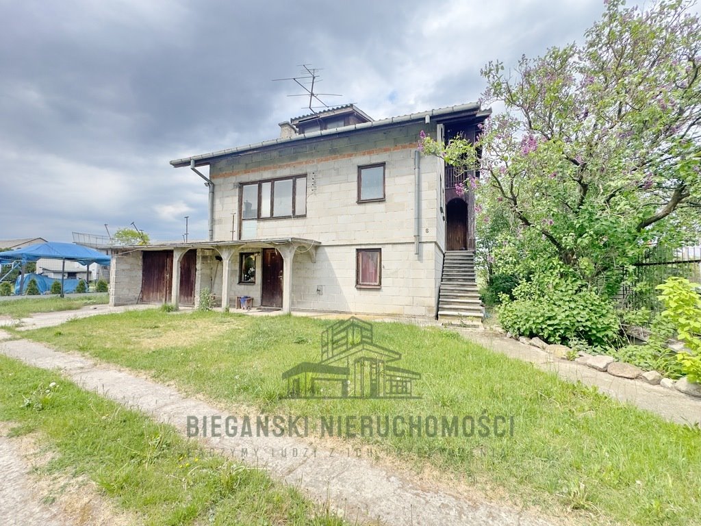 Zapraszam do obejrzenia przestronnego domu 152 m² z dużym tarasem i garażem Jasienica  299m2 Foto 1