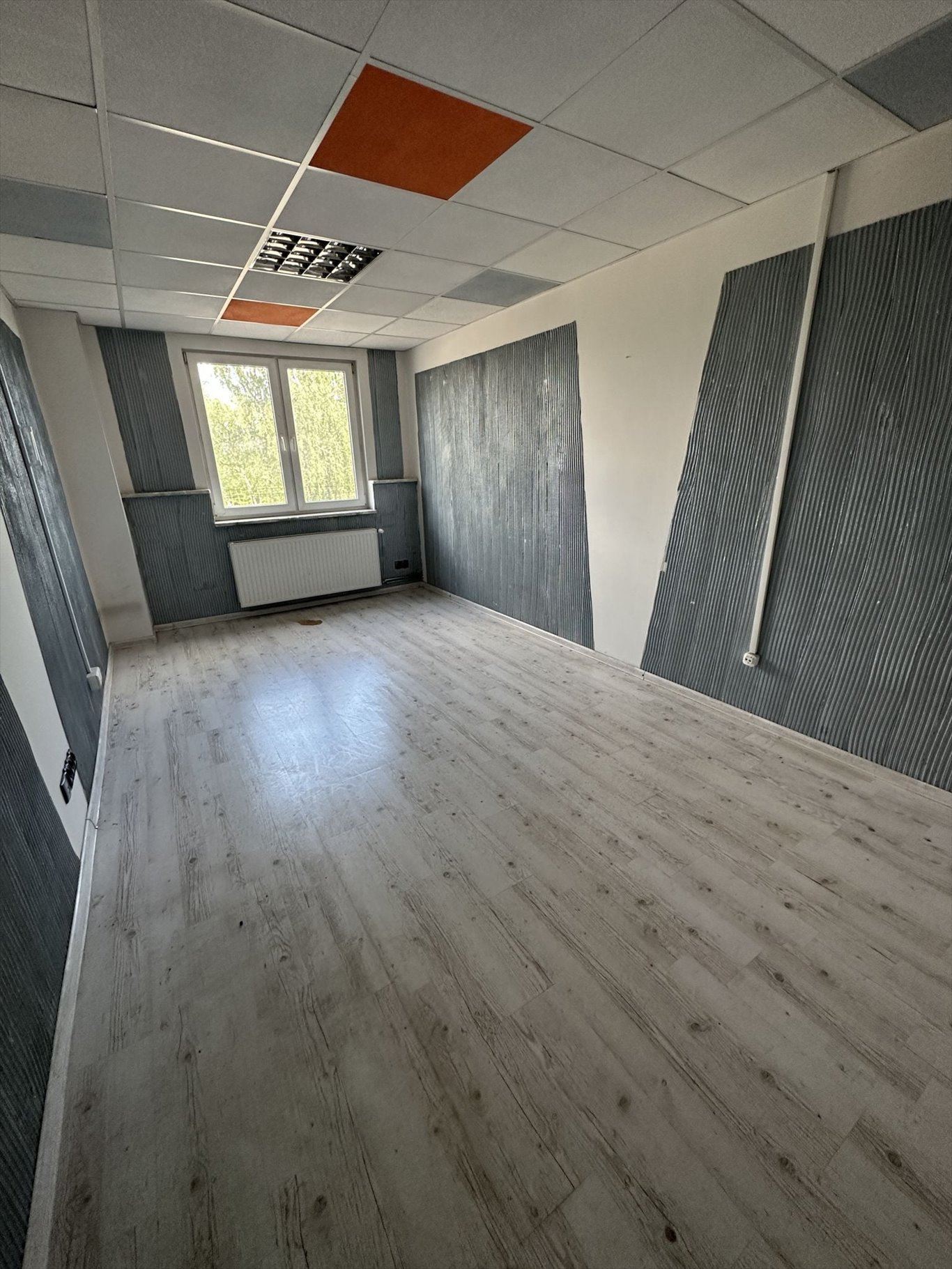 Biuro 20 m² z parkingiem i szyldem – centralne ogrzewanie Mysłowice, Brzezinka  20m2 Foto 1