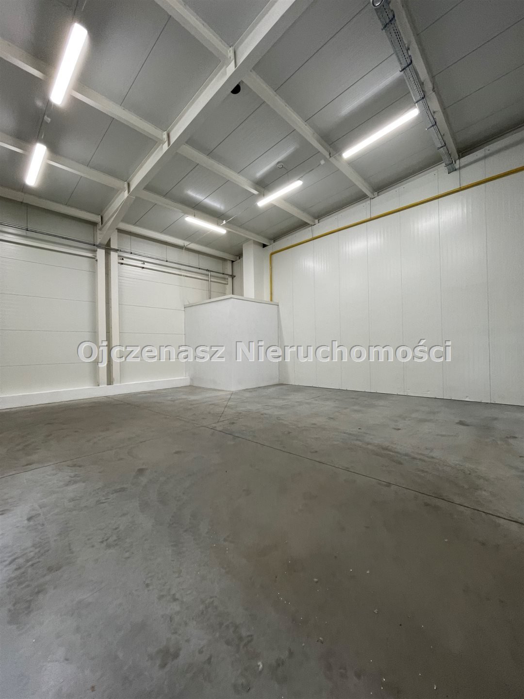 Nowoczesny magazyn 132 m² z biurem i placem w Bydgoszczy Bydgoszcz, Zimne Wody  132m2 Foto 1